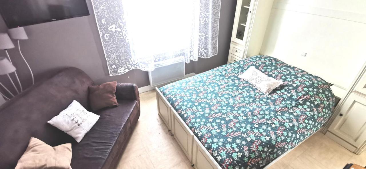 Studio Dans Charmante Batisse De Maitre Compiegnoise كومبيينْيِ المظهر الخارجي الصورة